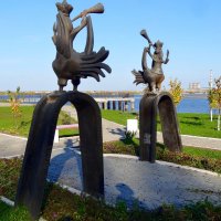 Птицы сирин - символ Усолья. Пермский край. Берег Камы. :: Наталья ***