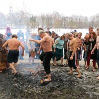 Масленица..Хождение по раскалённым углям... :: Александр Лад
