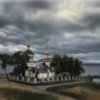 Пасмурный день в Свияжске :: AZ east3