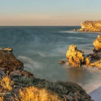 Золотое время над морским побережьем :: Игорь Сарапулов