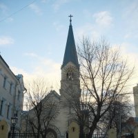 Центр Москвы. Евангелическо-лютеранский кафедральный собор святых Петра и Павла :: Лютый Дровосек