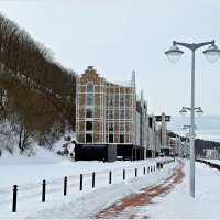 На берегу моря. :: Валерия Комова