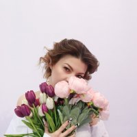 С 8 марта девочки! :: Валерия .