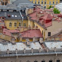 Питерский дворик :: Валерий Пославский