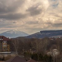 Ессентуки вид на Беш-Тау! :: Вячеслав Назаренко