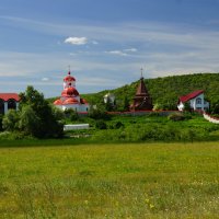 вид на женский Заволжский монастырь :: Ирина Милонова