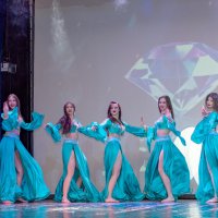 Танцевальный коллектив. Концерт к дню 8 Марта :: Геннадий Б