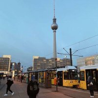 На изображении представлена Берлинская телебашня (Berliner Fernsehturm), расположенная в центре Берл :: Serega SchütZ