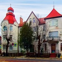 Дом с башенкой :: Сергей Карачин