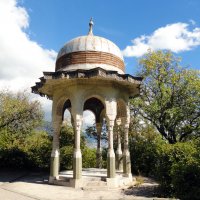 Ливадийский парк.Беседка в восточном стиле :: Ольга 