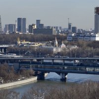 Метромост Воробьевы горы :: <<< Наташа >>>