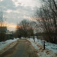 Весенний вечер на улицах города :: Сергей Кочнев