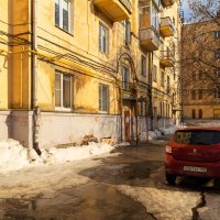 Старый двор :: Александр Синдерёв