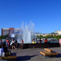 У городского фонтана :: Мишель71 У городского фонтана :: Мишель71