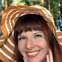 Каждая женщина красива на столько, на сколько уверена в себе. :: Алла Кочергина