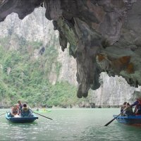 Водное путешествие среди скал :: Валерий Готлиб