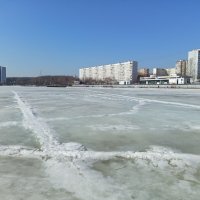 Все еще март в городе :: Андрей Лукьянов