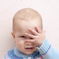 спрятался :: Максим 