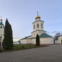 Колокольня и Знаменский храм :: ИРЭН@ .