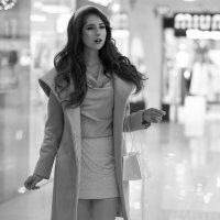 Мария в торговом центре :: Viktoria Anufrieva Мария в торговом центре :: Viktoria Anufrieva