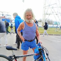 Колоритный болельщик. :: Vladimir Semenchukov