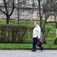 Спешит... :: Юрий Гайворонскiий