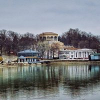 На Комсомольском озере в Нальчике :: Мариша Тим