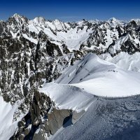 Эгюий-дю-Миди — горная вершина во Франции, Верхняя Савойя.Высота пика 3842 м. :: "The Natural World" Александер