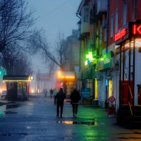 Туманный апрельский вечер :: Алексей Трифонов