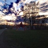 Весенний вечер в городе :: Сергей Кочнев