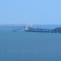 Керчь. Крымский мост. :: Пётр Чернега