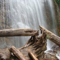 У водопада :: Viktor Odysey