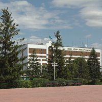 На улицах Уральска :: MILAV V