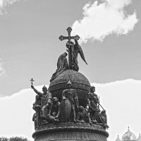 Памятник 1000-летия России в Великом Новгороде :: Сергей Сомихин