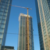 Москва застраивается не в ширь, а вверх. :: Лютый Дровосек