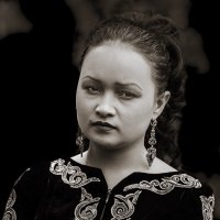 В национальном костюме :: SanSan 