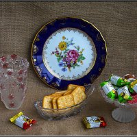 БУФЕТНО-КОНФЕТНЫЙ ЭТЮД. :: Александр Дмитриев