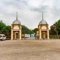 вход во дворец :: Дмитрий Лупандин