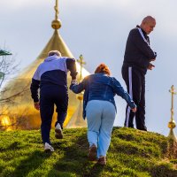 Я спросил :- Зачем идёте в гору Вы ? А  ты к вершине шла, а ты рвалася в бой ... :: Анатолий. Chesnavik.