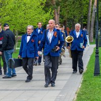 Идёт оркестр по городу. :: Анатолий. Chesnavik.