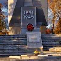 "На братских могилах не ставят крестов..." :: Татьяна Машошина "На братских могилах не ставят крестов..." :: Татьяна Машошина
