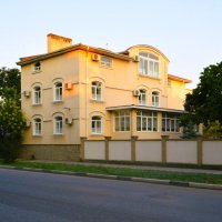 Феодосия. Гостевой дом "Подсолнухи". :: Пётр Чернега