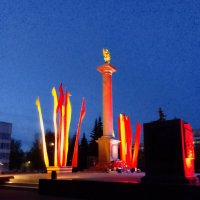 Вечерний город :: Сергей Кочнев
