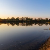 Природа озера на закате :: Александр Синдерёв
