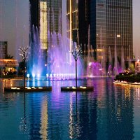 Вечер в Ташкенте. Фонтан в парке Tashkent City. :: Алексей Окунеев