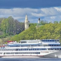 Открыта навигация. Тутаев. :: Михаил Свиденцов