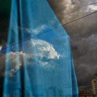 облака в отражении :: Александр Леонов