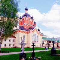 Весенний монастырь :: Сергей Кочнев Весенний монастырь :: Сергей Кочнев
