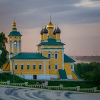 Николо-Набережная церковь весенним вечером :: Алексей Трифонов Николо-Набережная церковь весенним вечером :: Алексей Трифонов