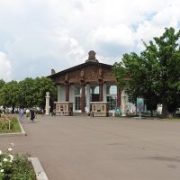 Прогулка по ВДНХ :: Лидия Бусурина